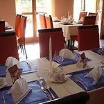 Red Deer Hotel