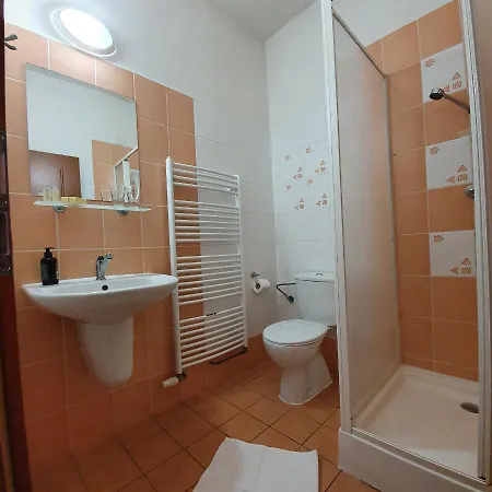 Red Deer 3* Brezno