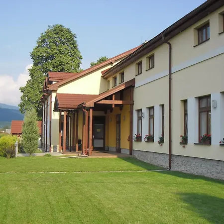 Hotel Red Deer Brezno
