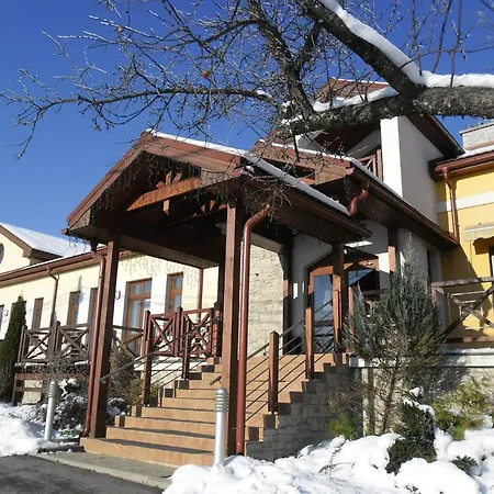 מלון Red Deer 3*