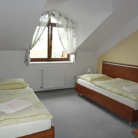 Red Deer Hotel