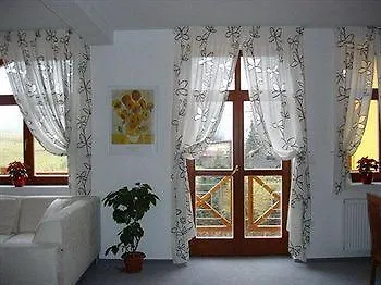 Red Deer מלון 3*