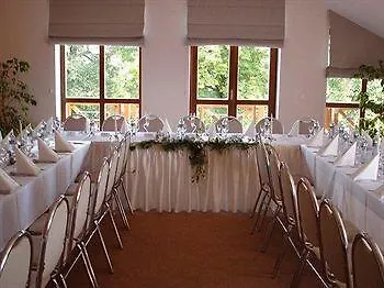 Red Deer Hotel 3*
