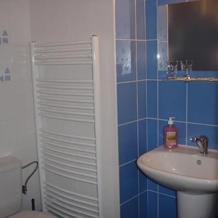 Red Deer Hotel 3*